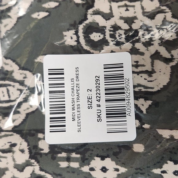 Pic VINTAGE MINI TRAPEZE POCKETS DRESS - SLEEVELESS MEDALLION PRINT - PLUS SIZE - Picture 7 of 10